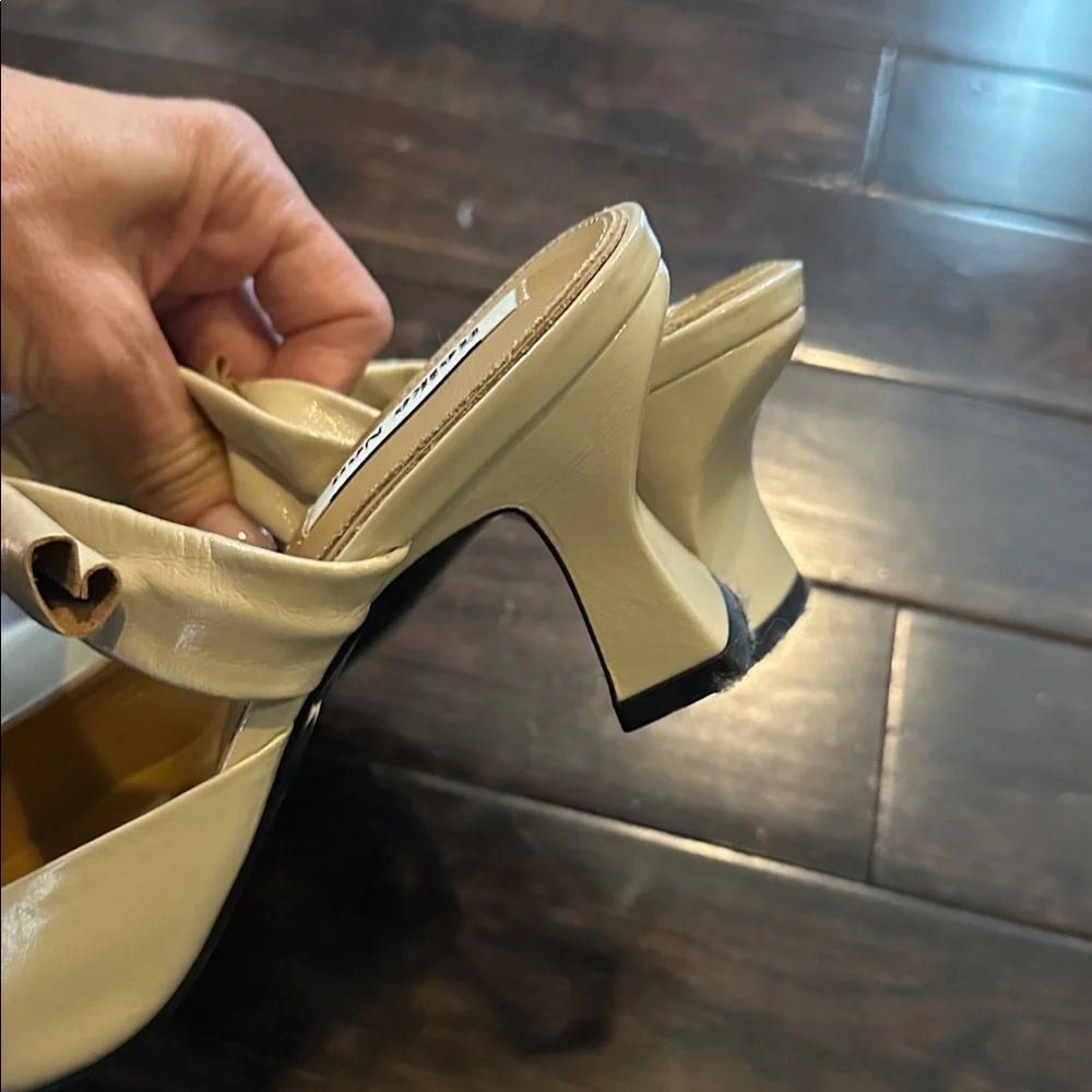 Reike Nen cream bow slip on point toe low rectangle heel size 37